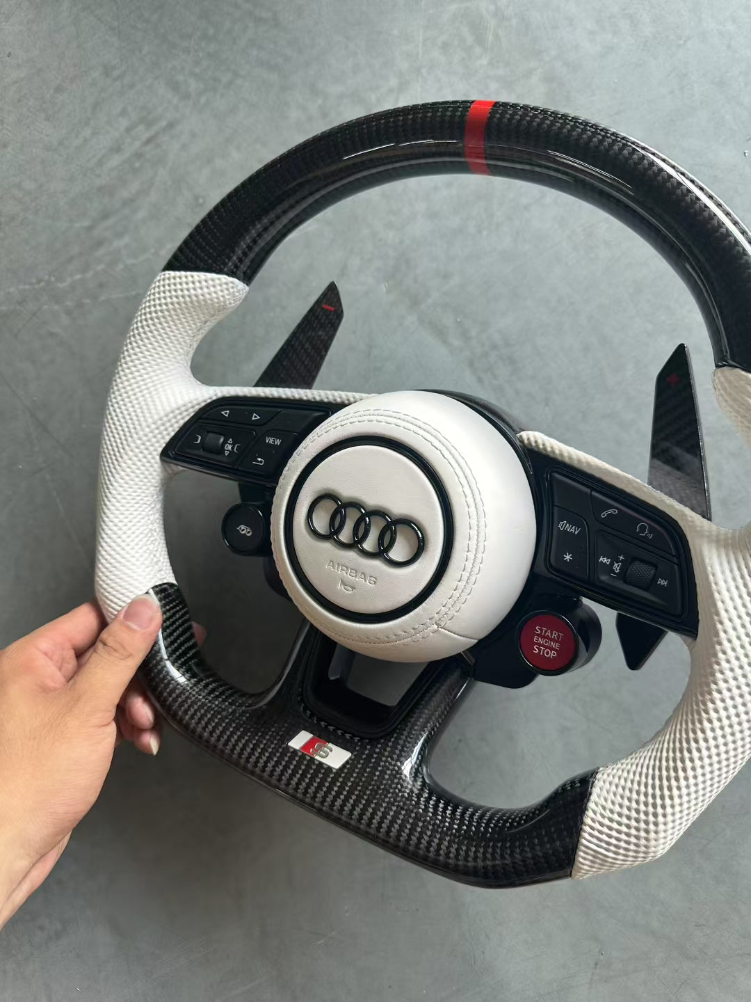 Custom White Perforated Leather Carbon Fiber Steering Wheel for Audi A6 A3 A4 A5 Q5 RS3 RS7 Q7 C6 C8 A8 S6 S7 B8 B8.5 B9 S3 S4 S5