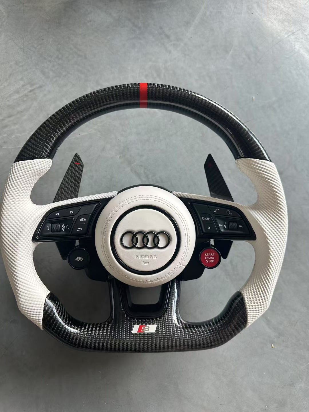 Custom White Perforated Leather Carbon Fiber Steering Wheel for Audi A6 A3 A4 A5 Q5 RS3 RS7 Q7 C6 C8 A8 S6 S7 B8 B8.5 B9 S3 S4 S5