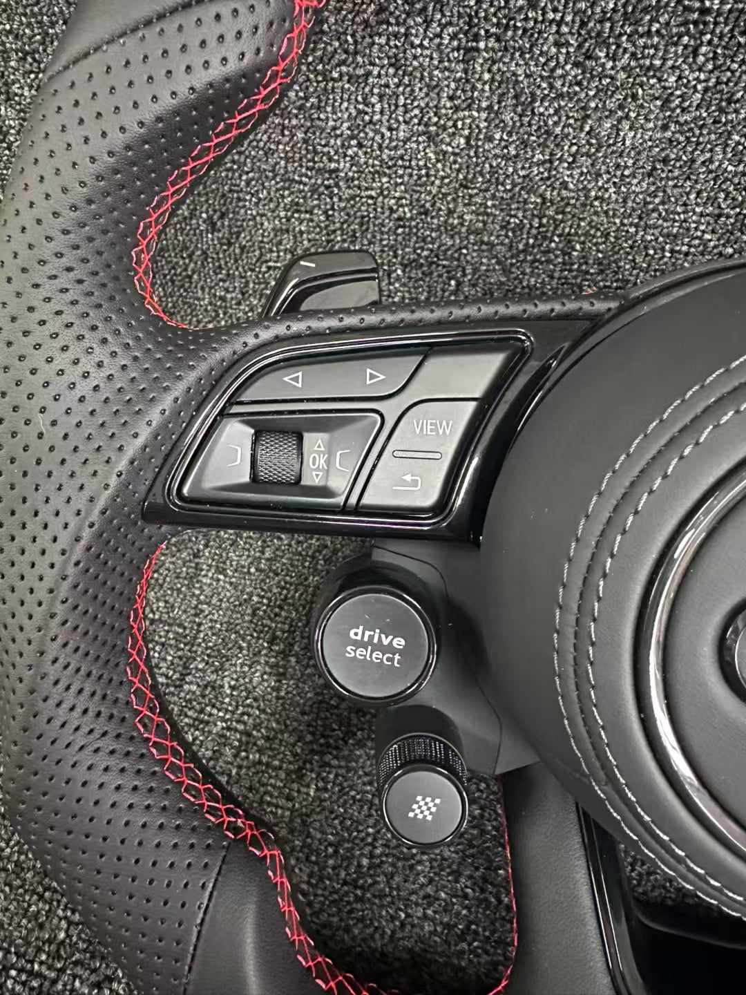 Sports Leather Audi Steering Wheel with 4 Knob