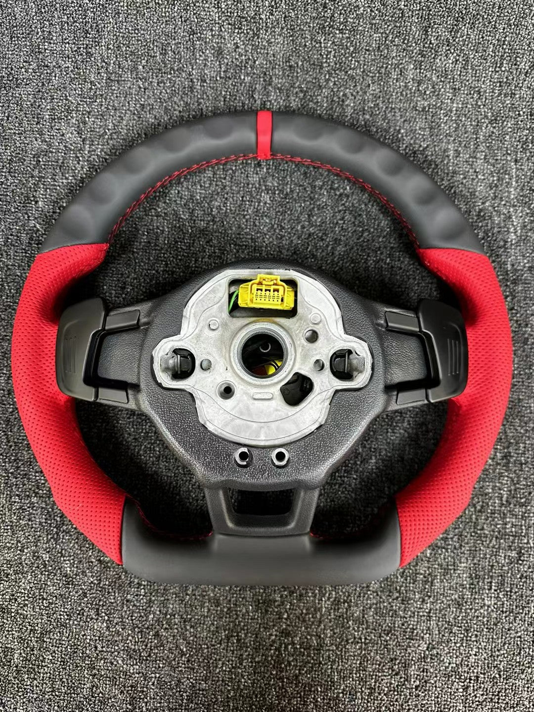 Volkswagen R line steering wheel flat bottomed sport multifunction steering wheel multifunction buttons with paddle shifters handle design