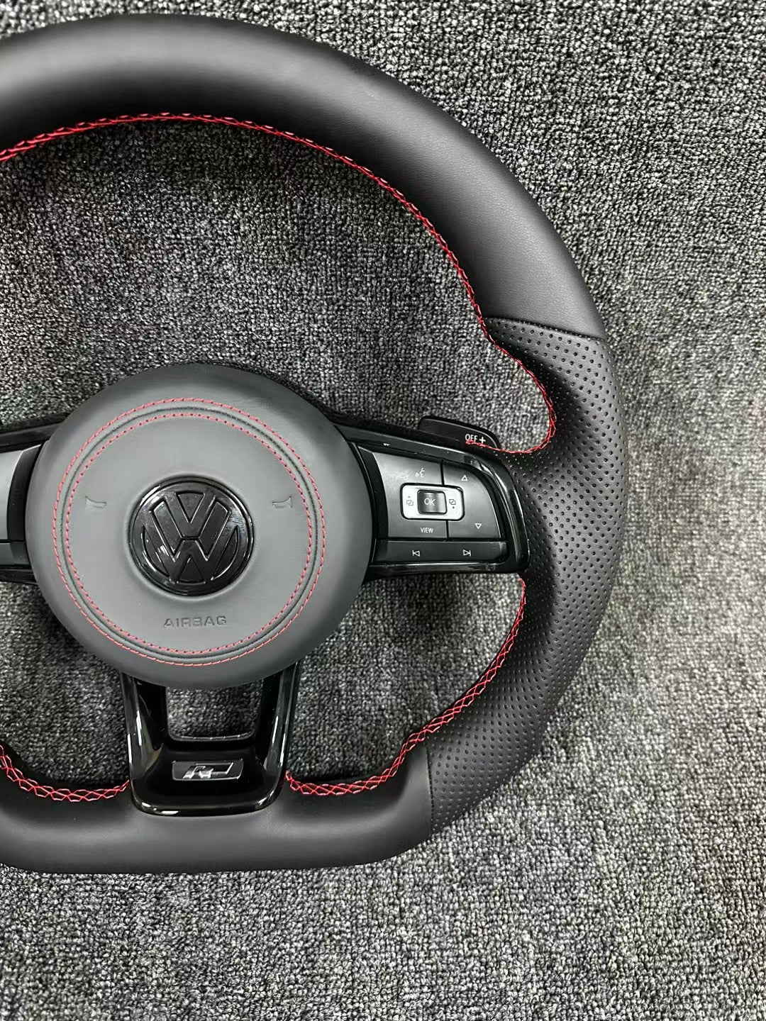 Volkswagen old model modified new multifunctional steering wheel with shift paddles