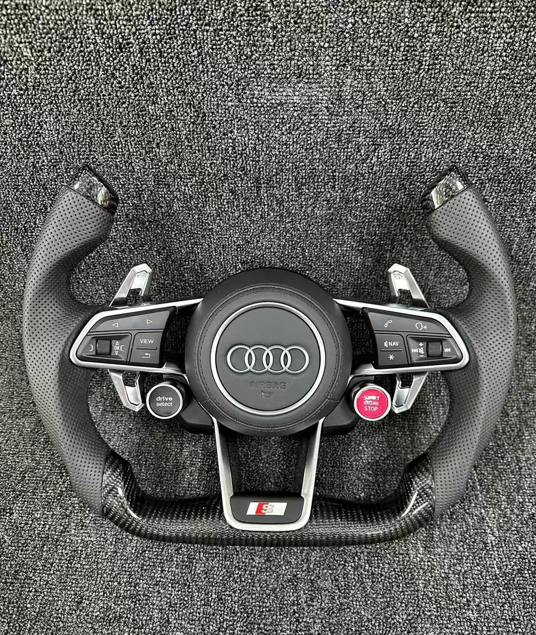 Audi steering wheel Customized carbon fiber, forged carbon, OLED, leather