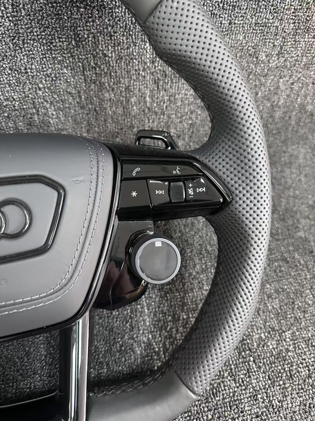 Audi leather steering wheel with LCD knob