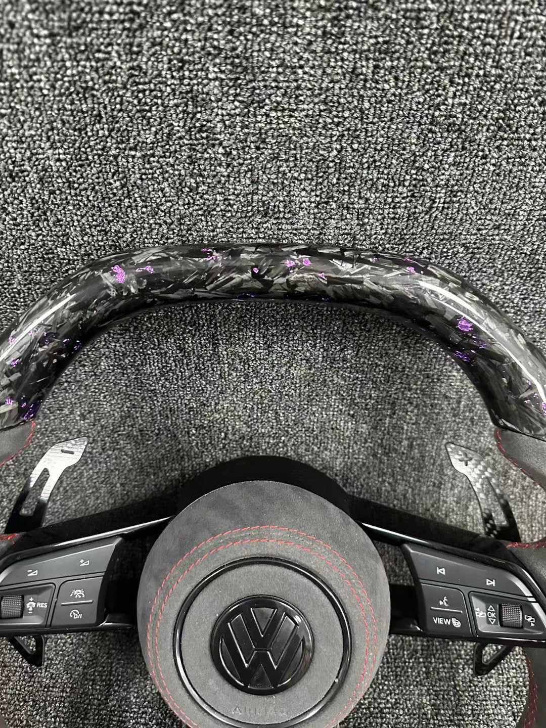 Internet celebrity R8 steering wheel popular R8 flat bottomed steering wheel