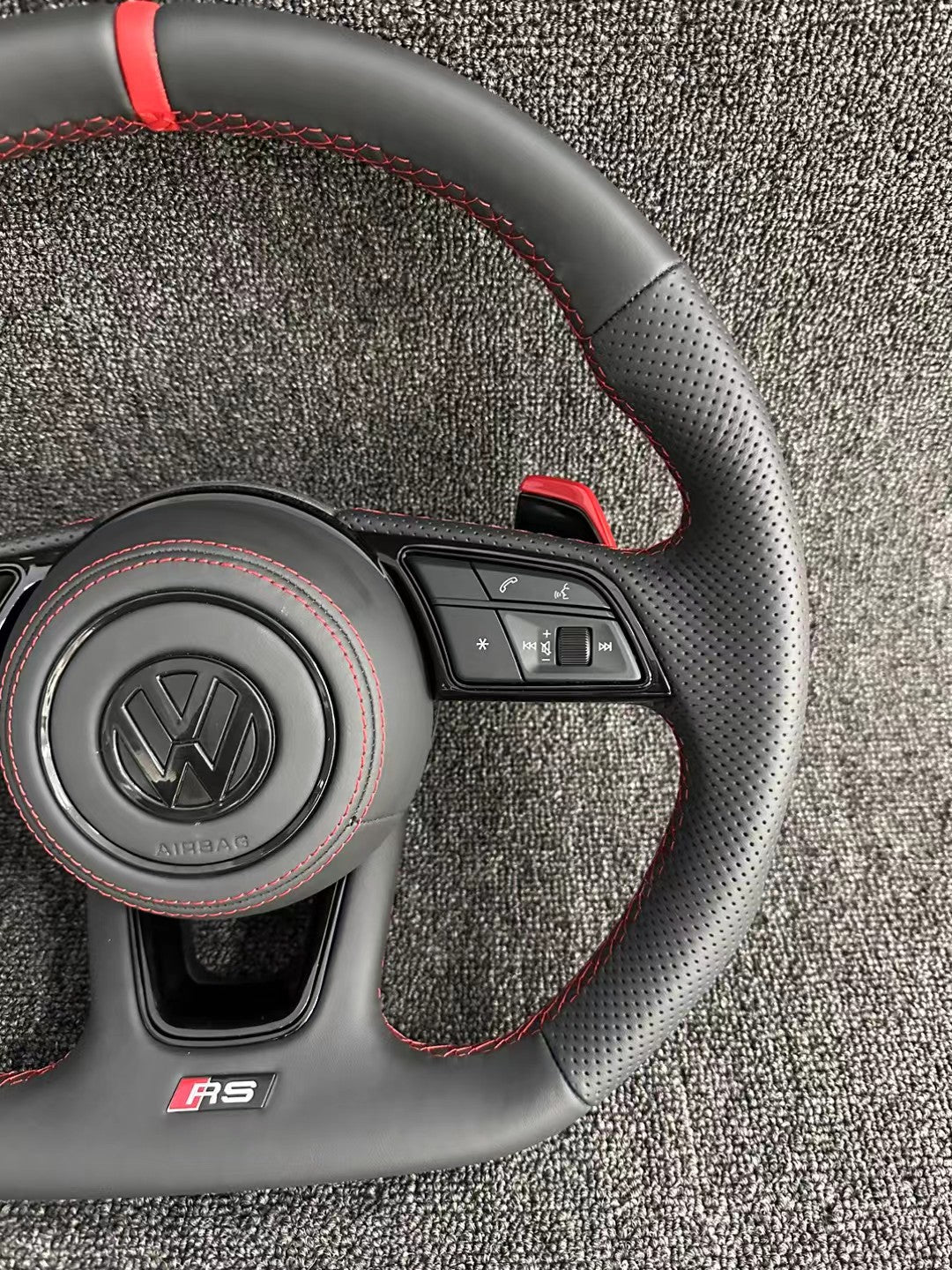 Factory direct sales of Volkswagen modified steering wheel assembly