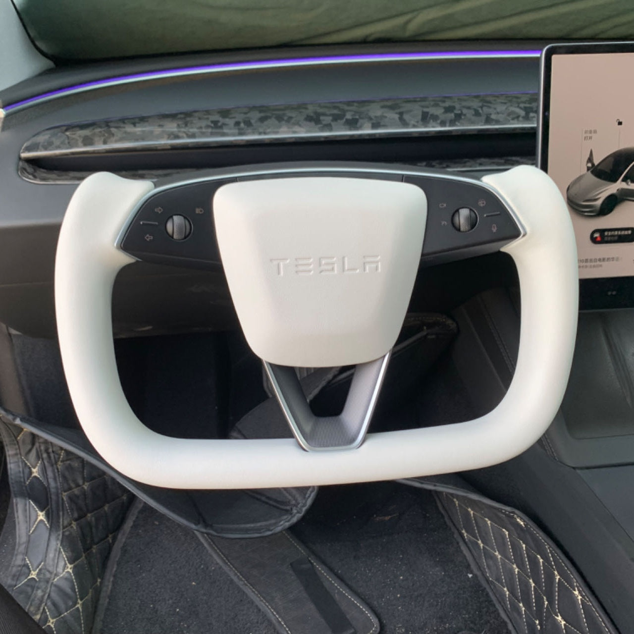 Yoke heated steering wheel with original airbag button for Tesla Model 3 Highland/Model Y Juniper