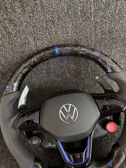 Volkswagen modifies and upgrades the blue forged carbon fiber steering wheel assembly
