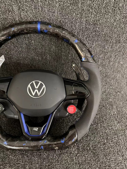Volkswagen modifies and upgrades the blue forged carbon fiber steering wheel assembly