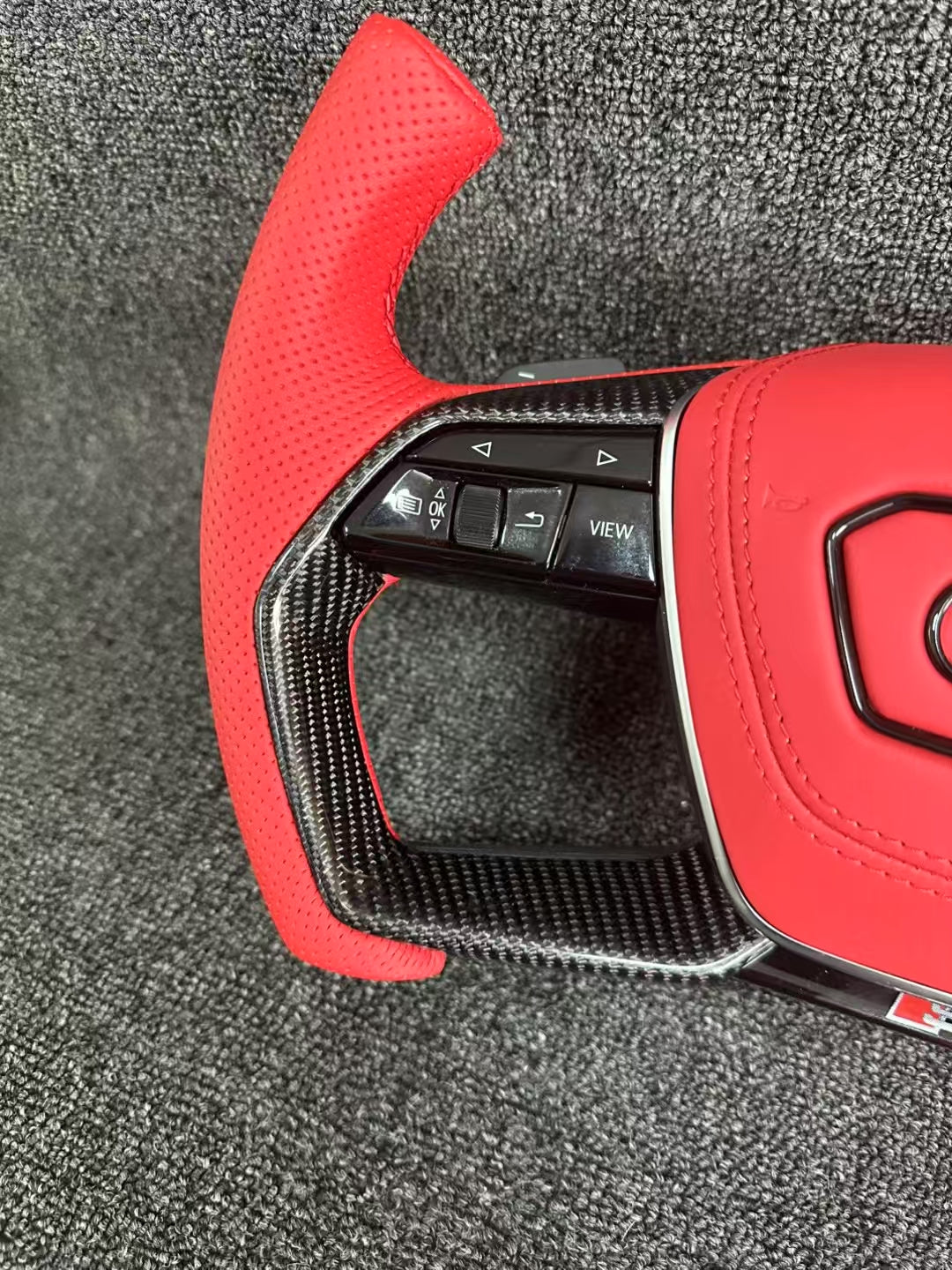 Red airplane style carbon fiber steering wheel