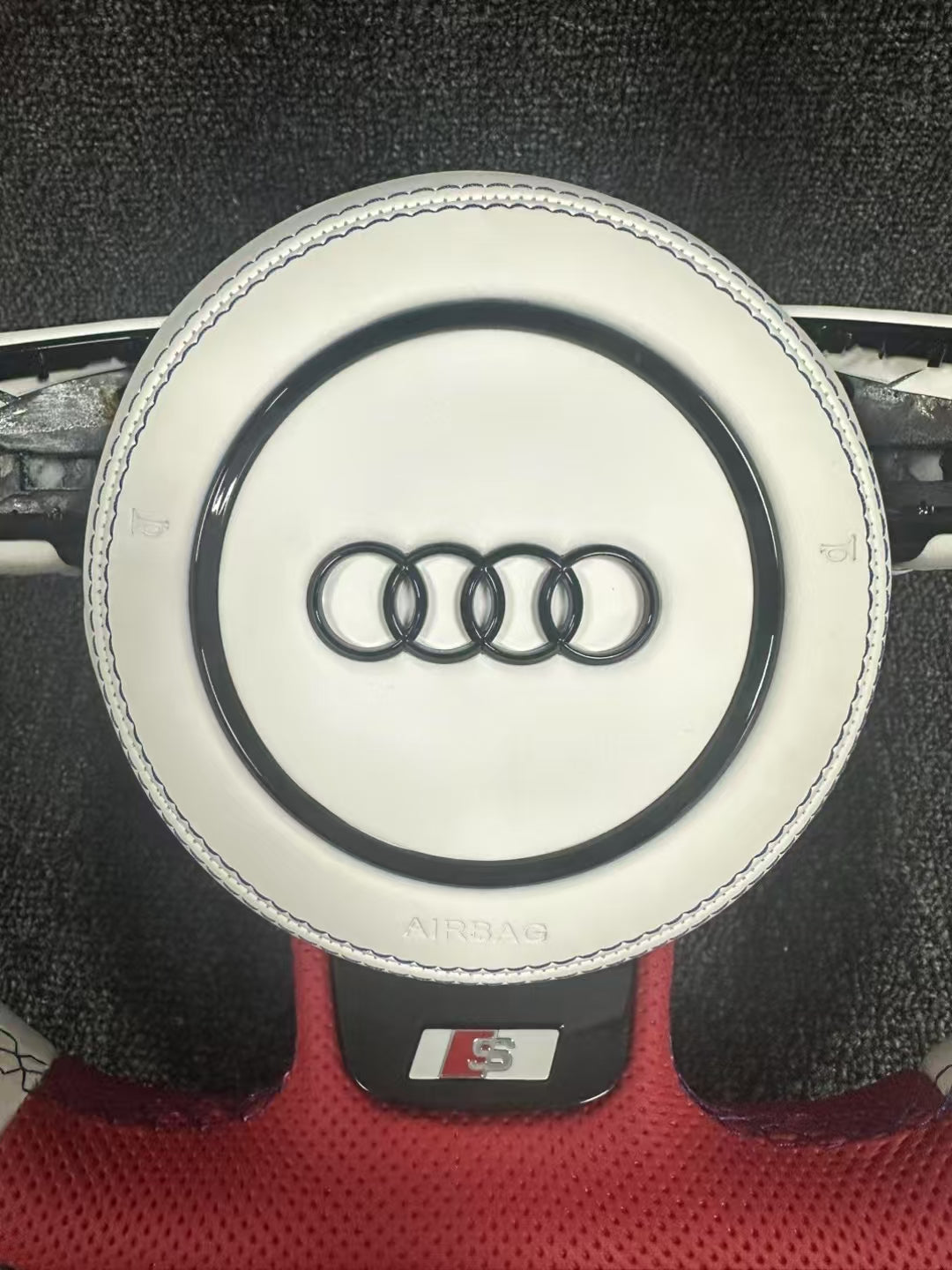 Customized High Quality Leather Steering Wheel for Audi RS RS3 RS4 RS5 S3 S4 S5 B9 A3 A4 A5