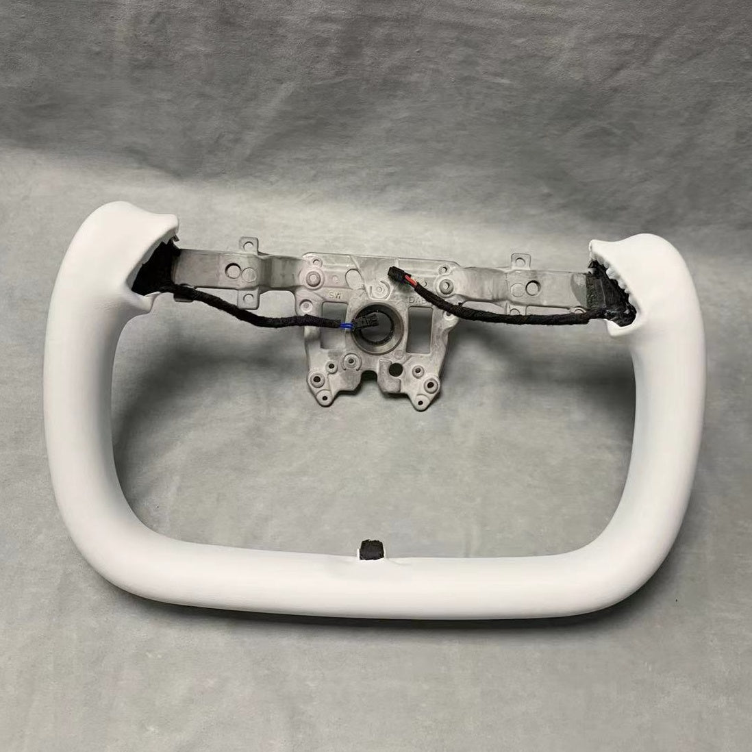 Yoke heated steering wheel with original airbag button for Tesla Model 3 Highland/Model Y Juniper