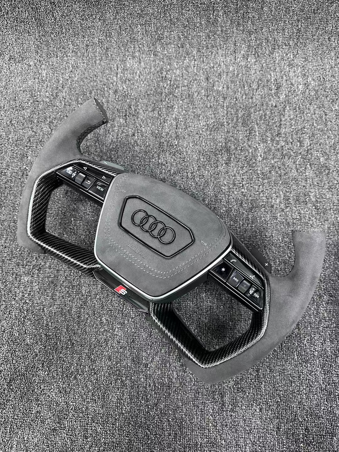 Alcantara Carbon Fiber Steering Wheel for Audi S6 S7 A4 A5 A6 A7 Q3 Q5 A3 S3 S8 R8 Car Steering Wheel