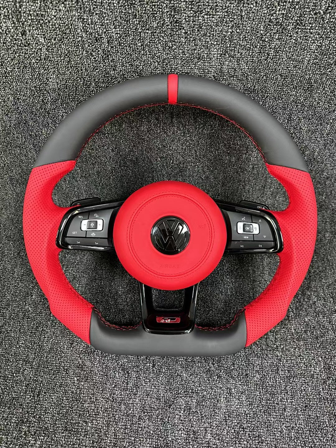 Volkswagen R line steering wheel flat bottomed sport multifunction steering wheel multifunction buttons with paddle shifters handle design