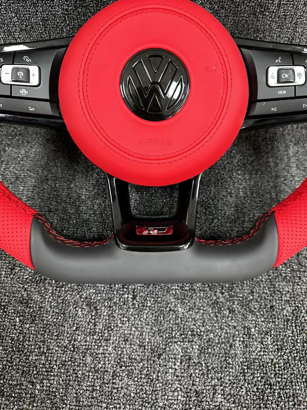 Volkswagen R line steering wheel flat bottomed sport multifunction steering wheel multifunction buttons with paddle shifters handle design