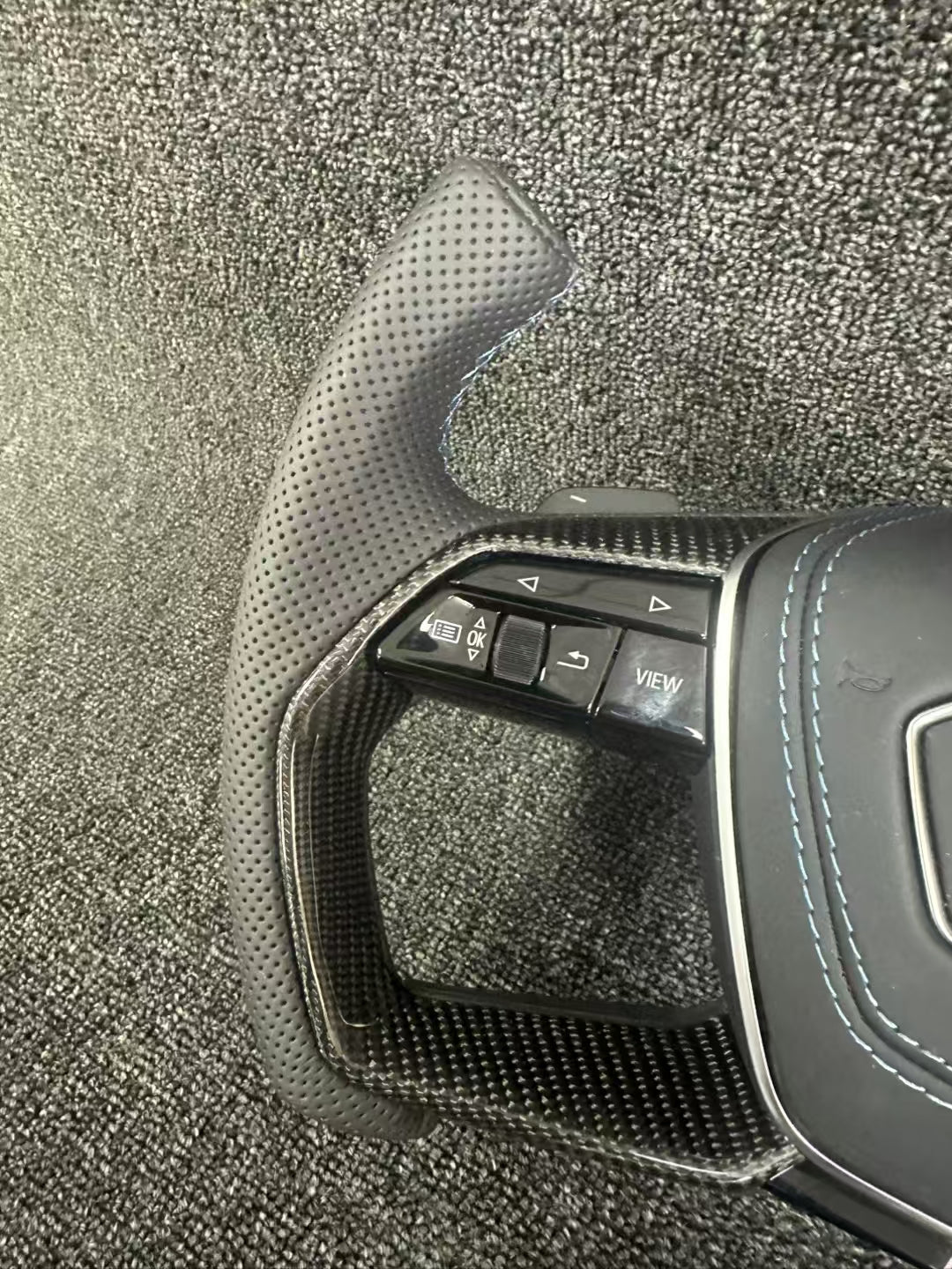 For Audi A4 A5 A6 A7 A8 Q5 Q7 R8 High Quality Carbon Fiber Aircraft Steering Wheel Assembly Accepts Personalized Customization