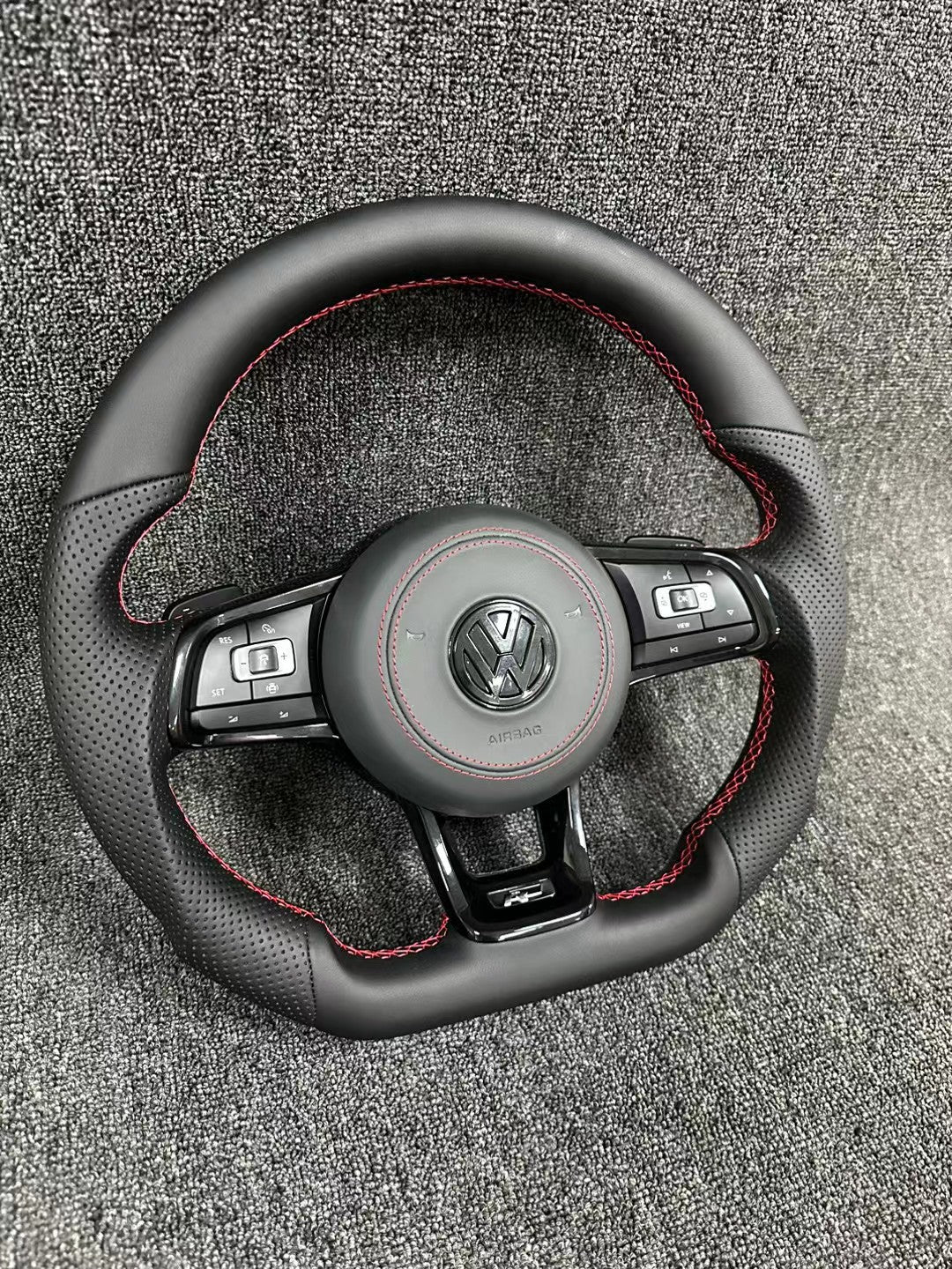 Volkswagen old model modified new multifunctional steering wheel with shift paddles