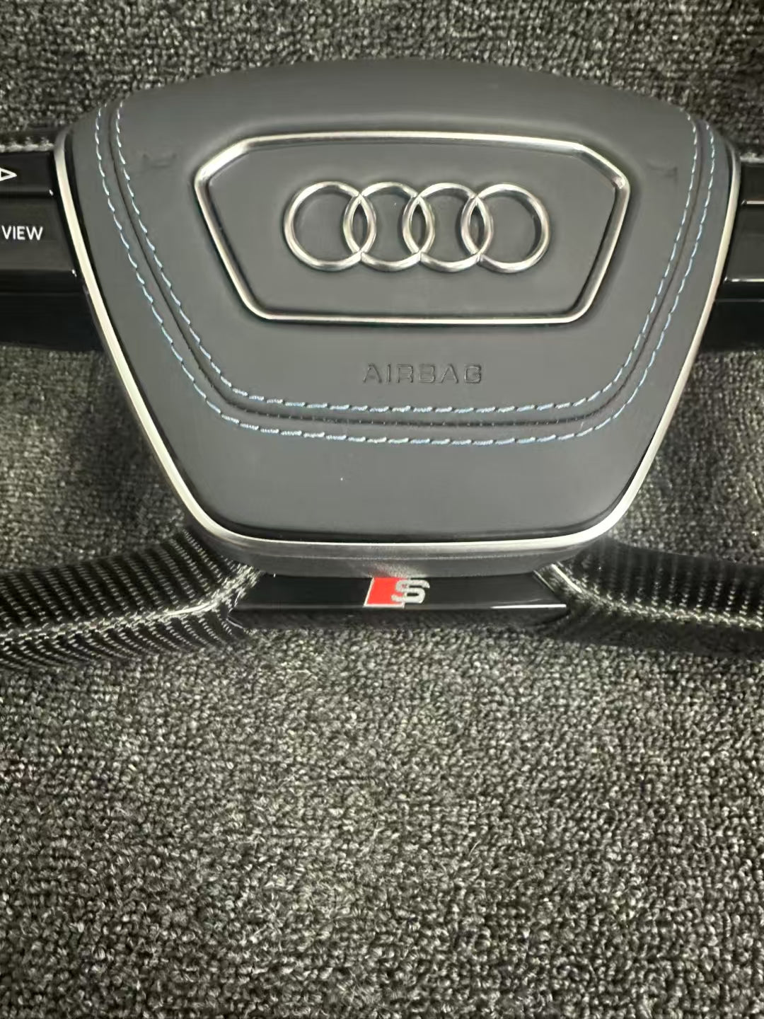 For Audi A4 A5 A6 A7 A8 Q5 Q7 R8 High Quality Carbon Fiber Aircraft Steering Wheel Assembly Accepts Personalized Customization