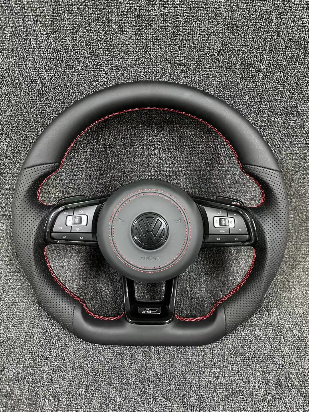 Volkswagen old model modified new multifunctional steering wheel with shift paddles