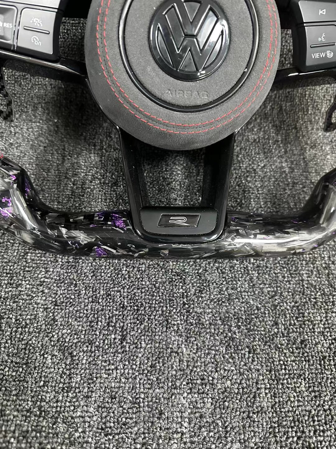 Internet celebrity R8 steering wheel popular R8 flat bottomed steering wheel