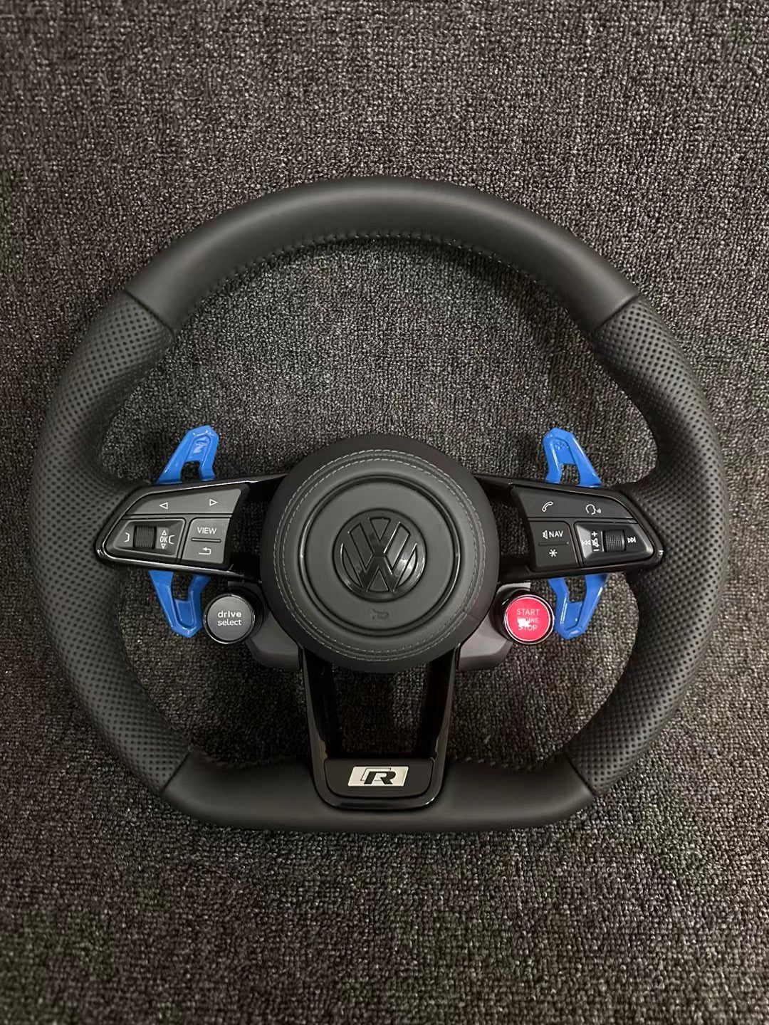 Non destructive installation of Volkswagen R8 steering wheel assembly PQ platform