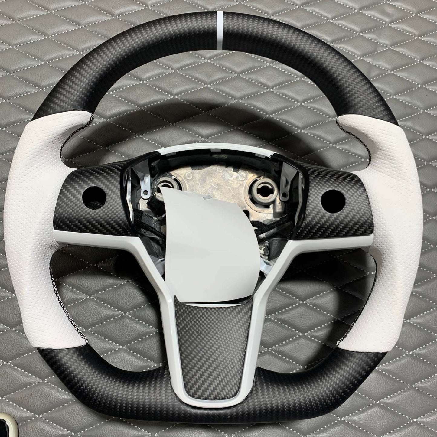 Custom Tesla steering wheel for Tesla Model 3/Y
