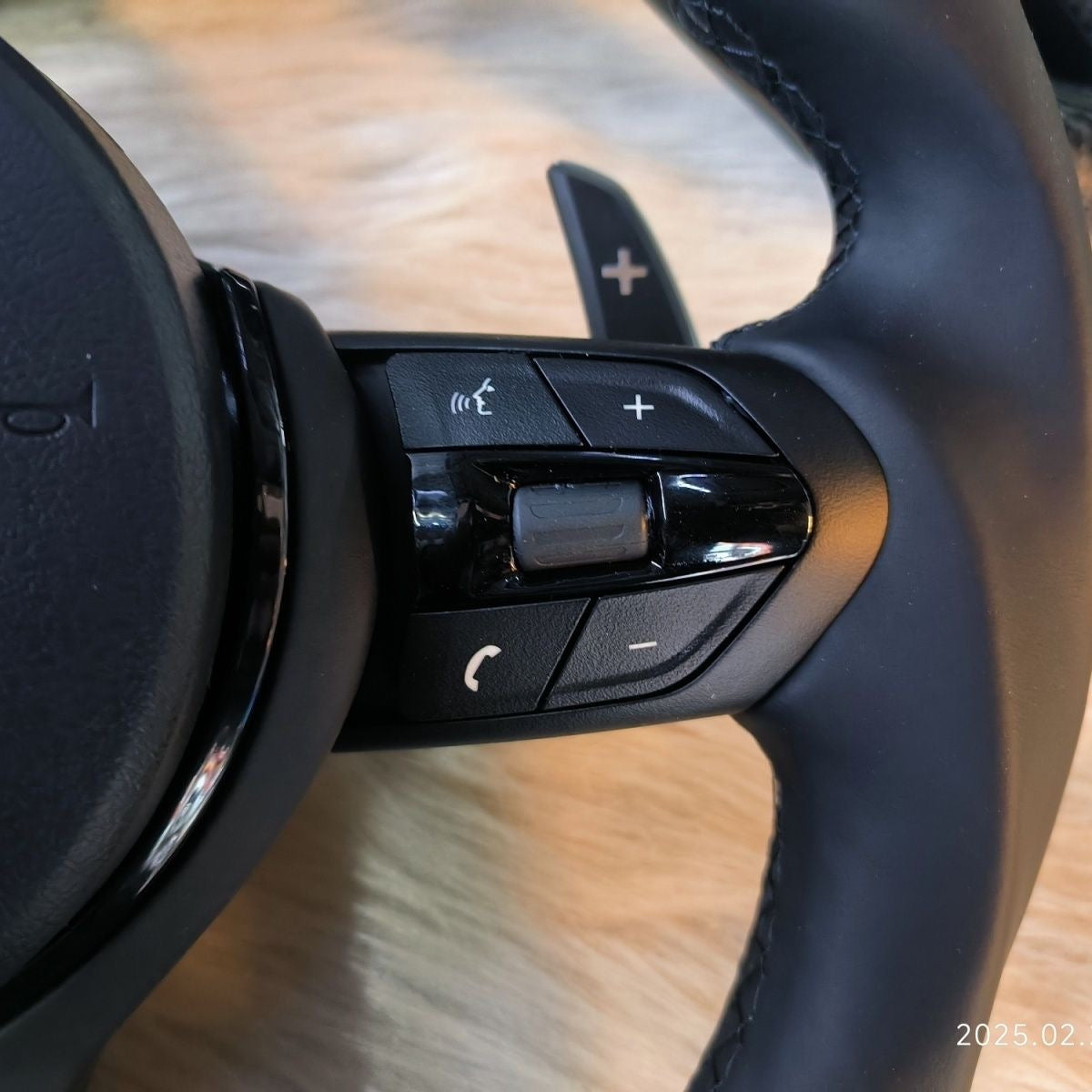 High-Quality BMW Steering Wheel Replacement for F30 F10 F32 F36 – M Sport Design with Custom Stitching & Paddle Shifters