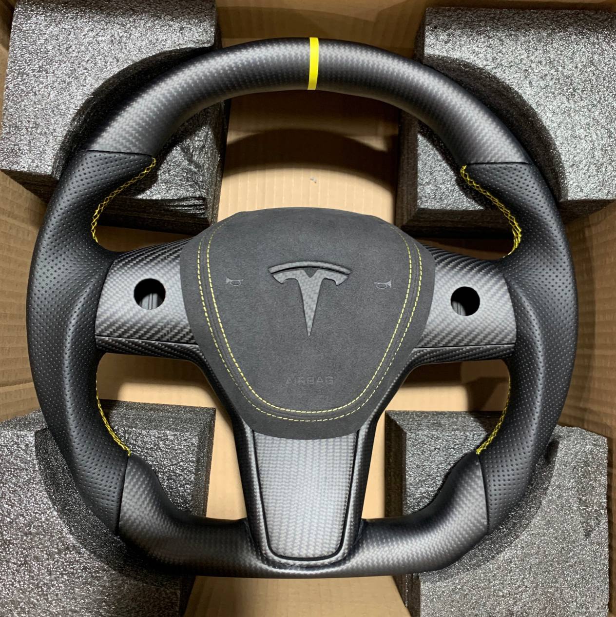 Custom Tesla steering wheel for Tesla Model 3/Y