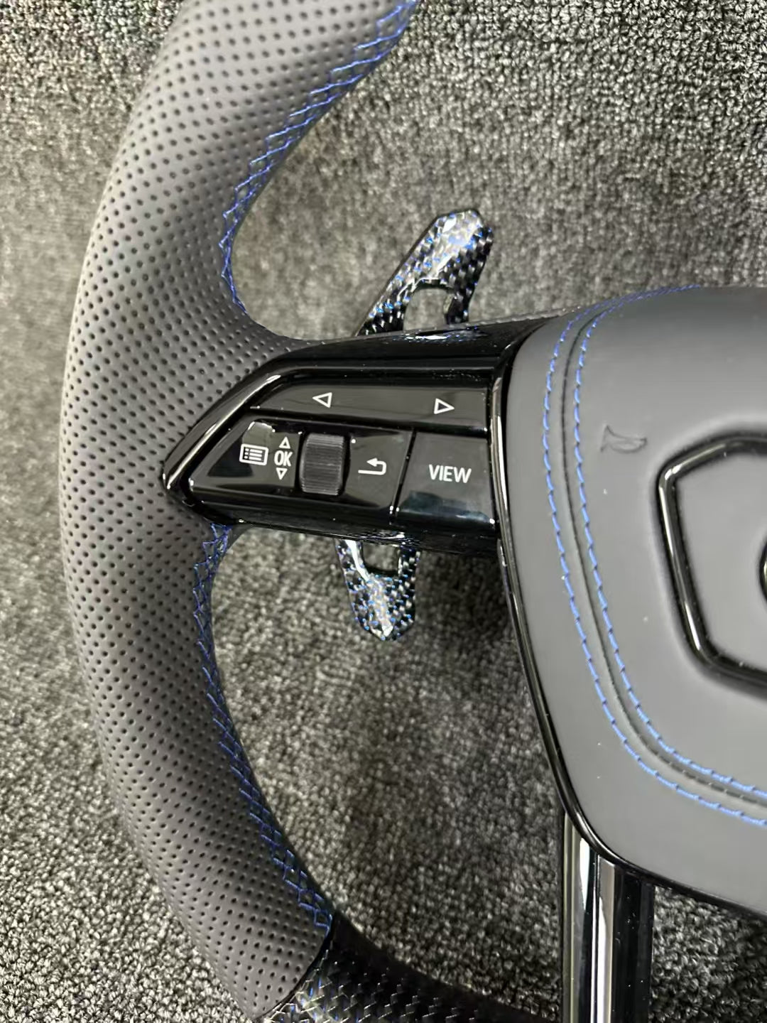 Carbon Fiber Steering Wheel for Audi S4 S6 S7 RS3 RS4 RS6 A6 A7 a6 c7 a3 8p audi a4 b8 with Paddle Shifters