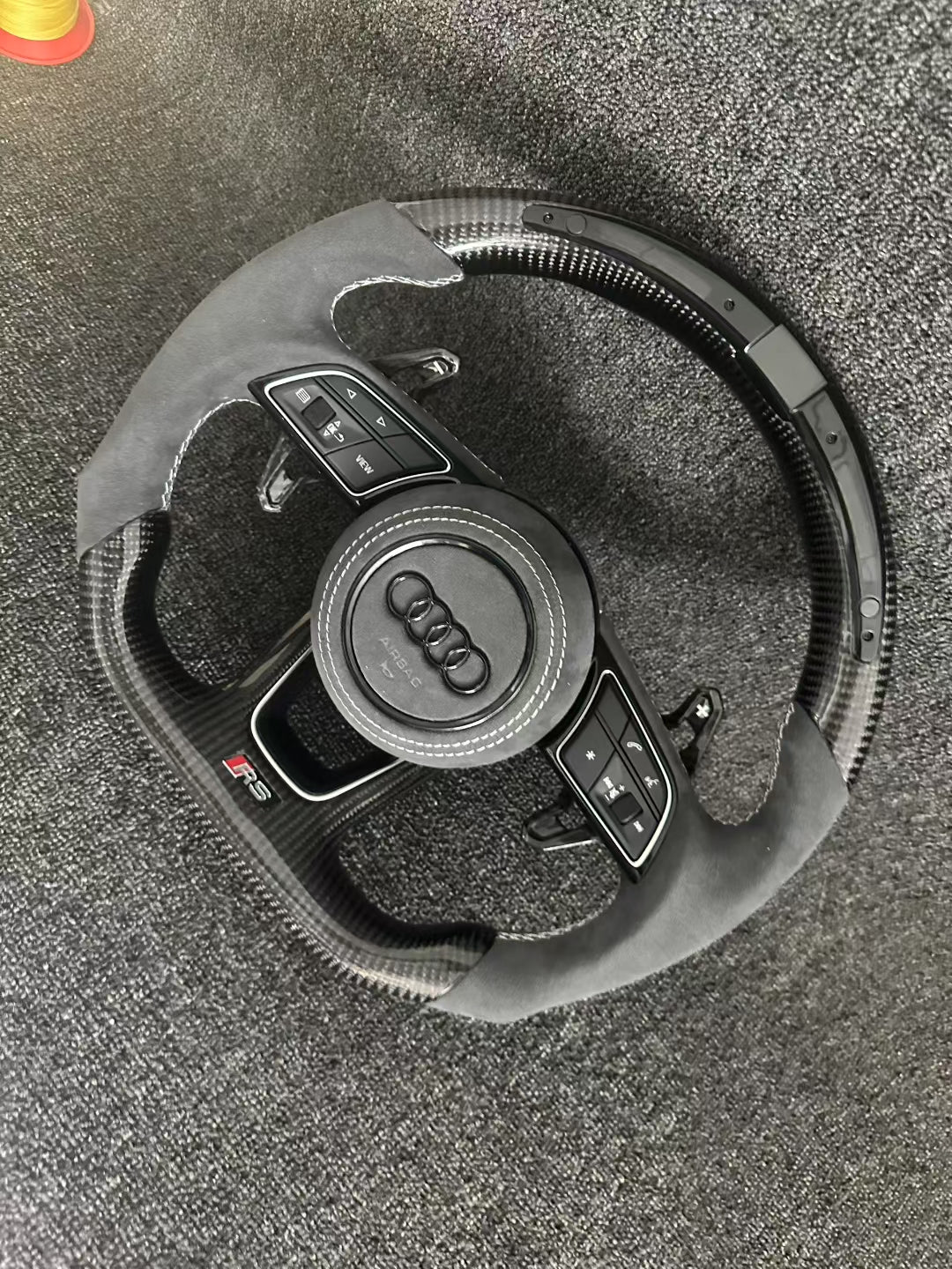Customized Carbon Fiber LED Steering Wheel for Audi RS Series RS3 RS4 RS5 RS6 RS7 S3 S4 S5 Old B8 Series A8 R8 Q7 Q5