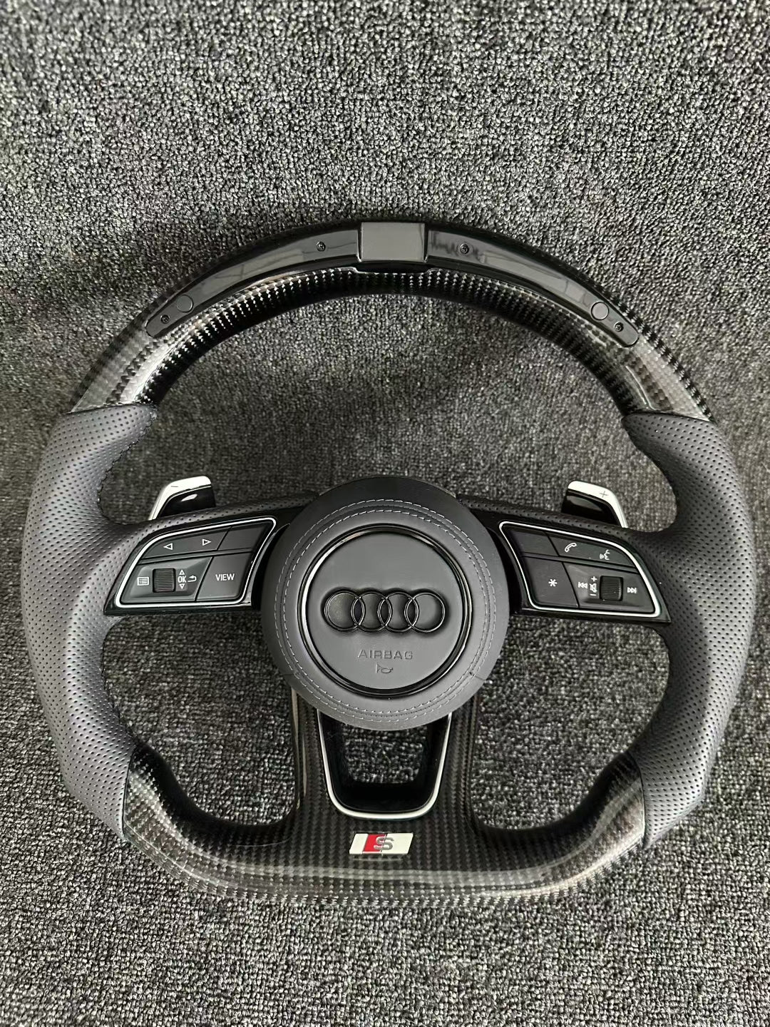 Customized Carbon Fiber LED Steering Wheel for Audi RS Series RS3 RS4 RS5 RS6 RS7 S3 S4 S5 Old B8 Series A8 R8 Q7 Q5