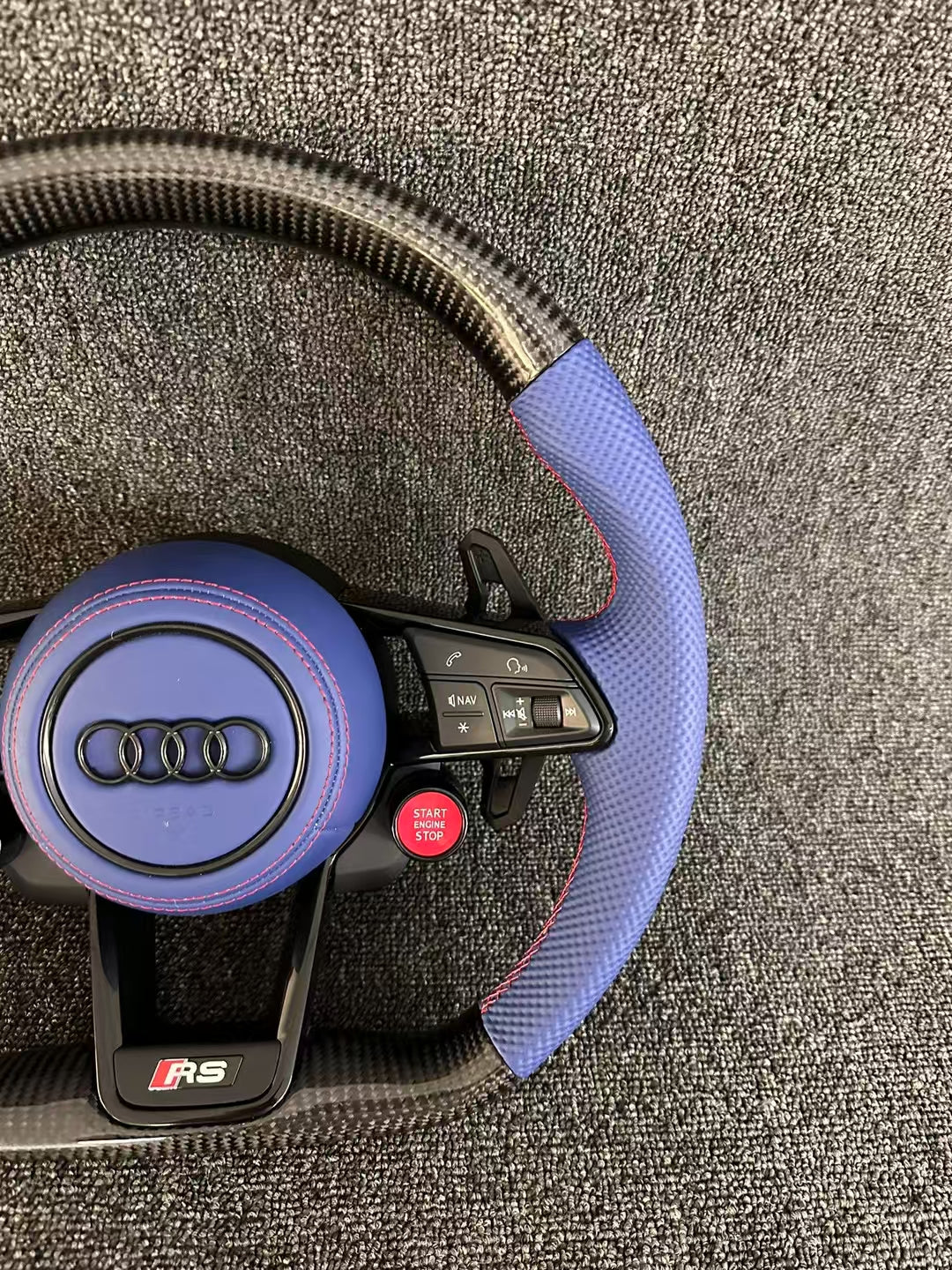 Customized Purple Leather Material Carbon Fiber Steering Wheel for Audi A3 A4 A5 A6 Q5 Q7 S4 S5