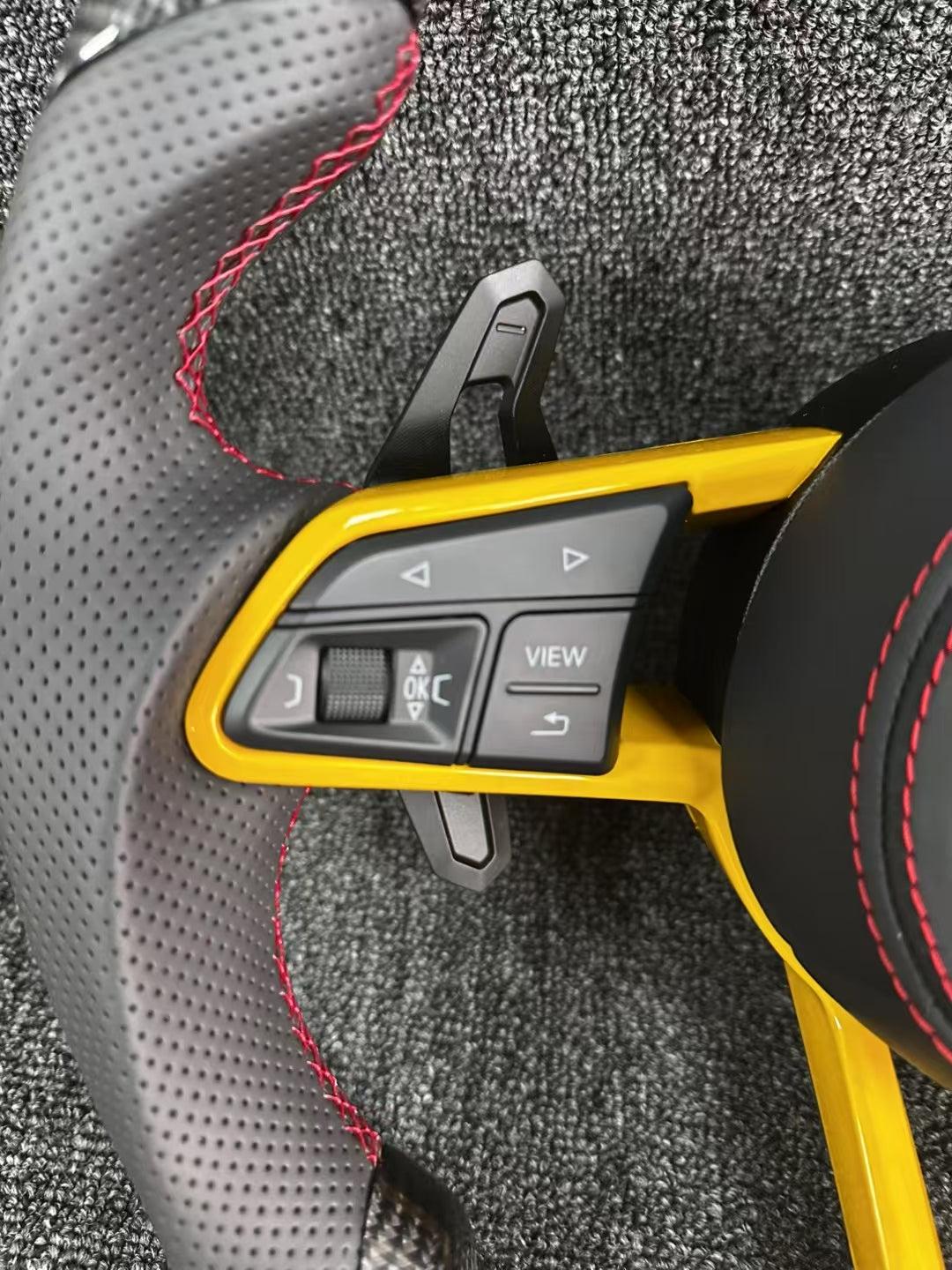 Customized Carbon Fiber Steering Wheel 2019-2021 Audi C8 A6 S6 RS6 A7 S7 RS7 Sports Design Style
