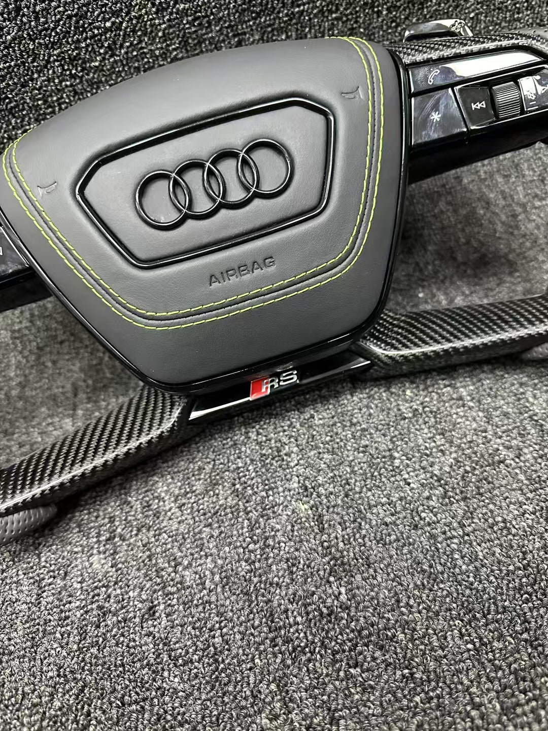 Audi Racing Steering Wheel Is Suitable for All SeriesA4L A5 A6L A7 TT Q5 S4 S5 RS5 RS6 RS7Modification and Upgrade